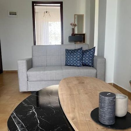 Eirini'S House Apartment Паралия Дионисиу Екстериор снимка